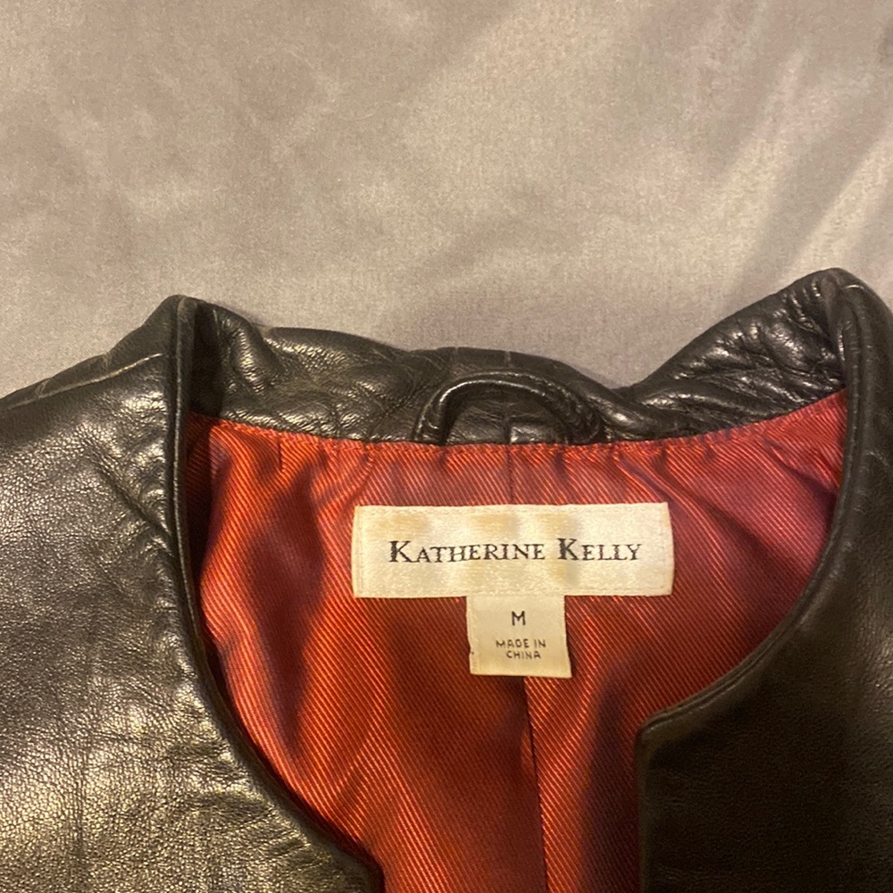 Ladies fitted leather jacket